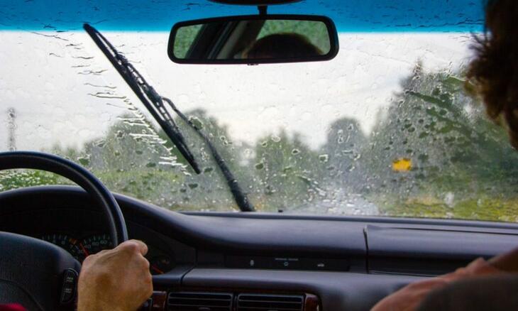 seven driving tips in the rain.